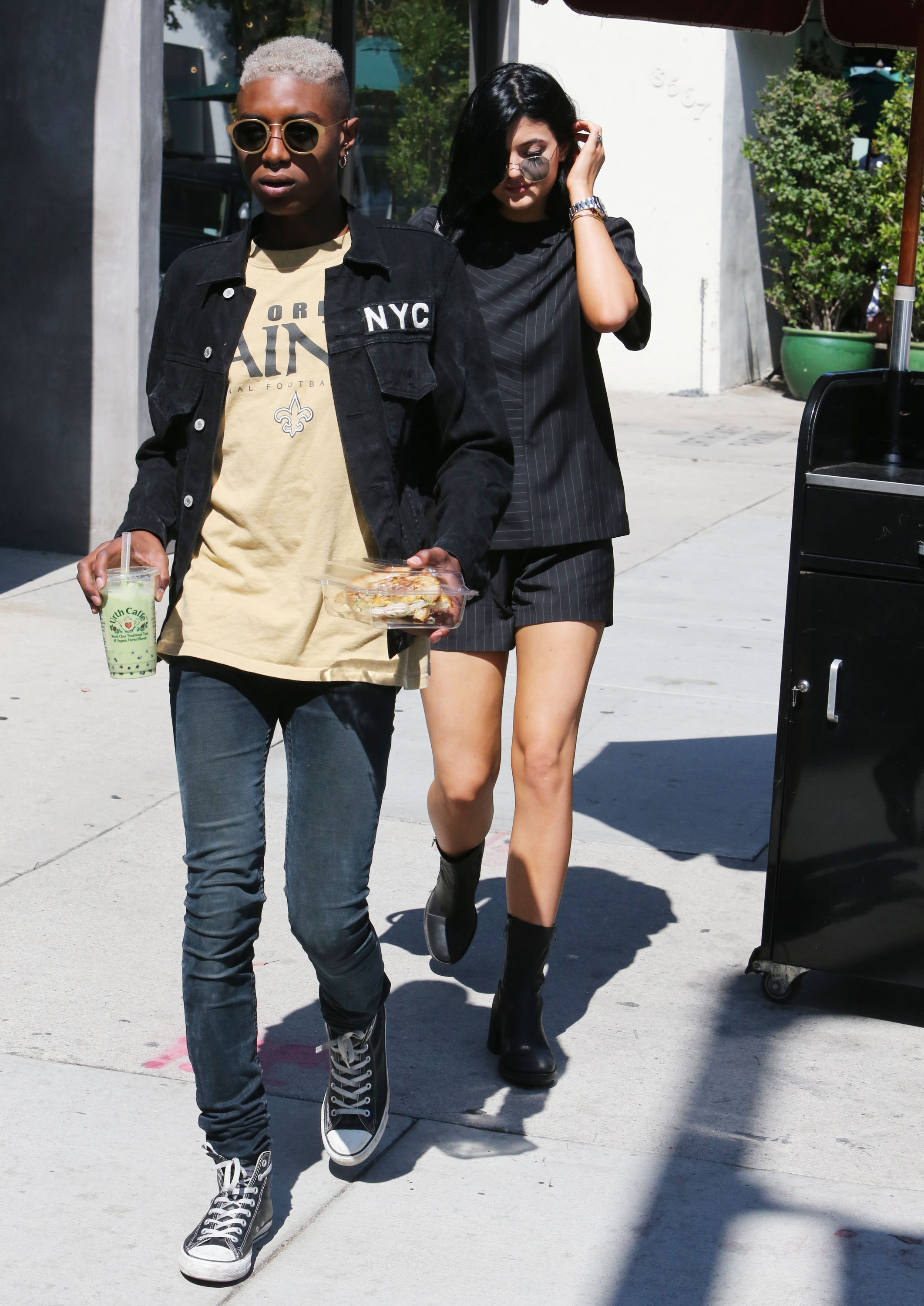 Access_Kardashian_04.jpg