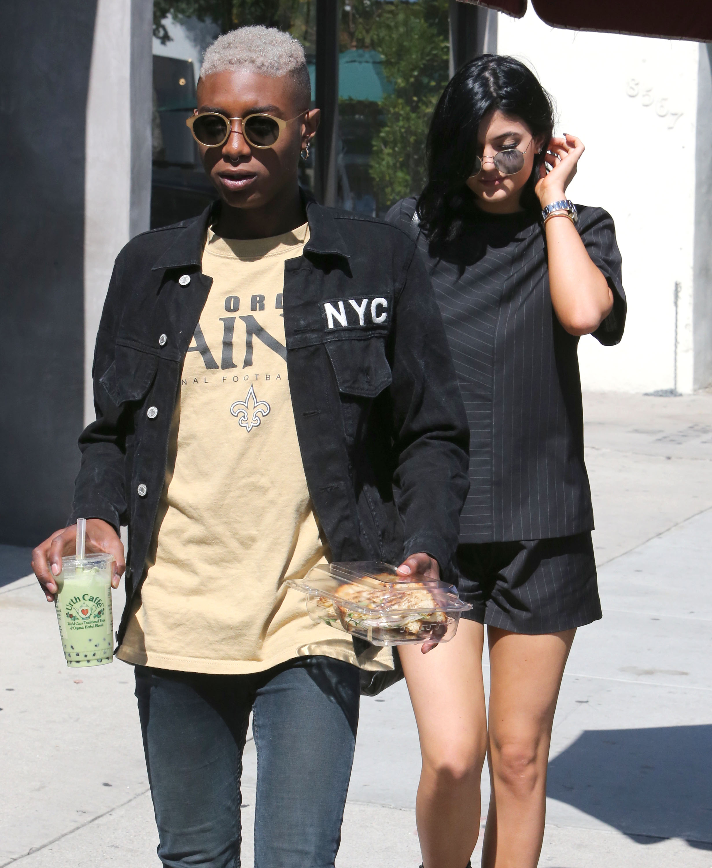 Access_Kardashian_05.jpg