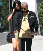 Access_Kardashian_03.jpg