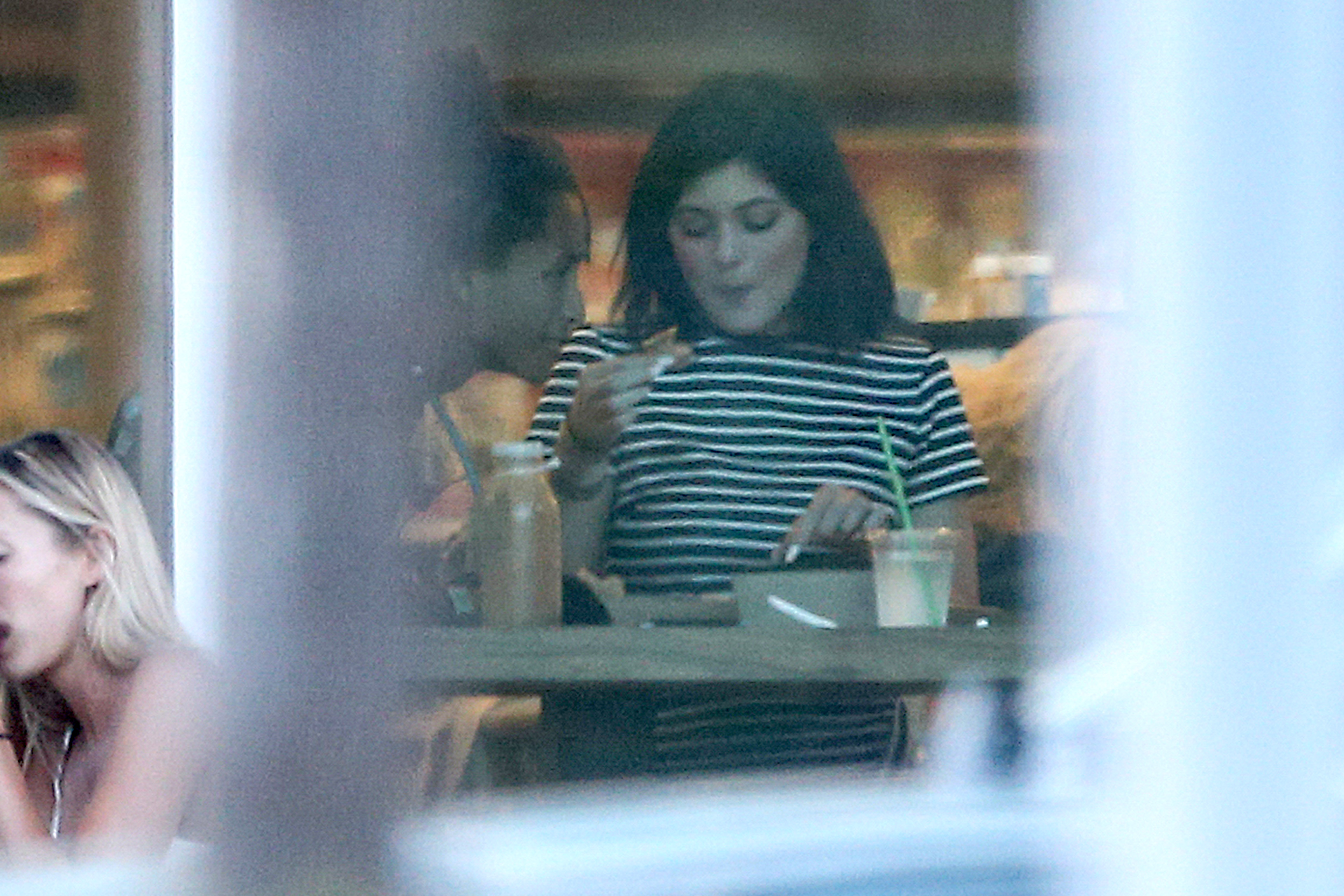 Access_Kardashian_02.jpg