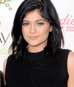 Access_Kardashian_02.jpg