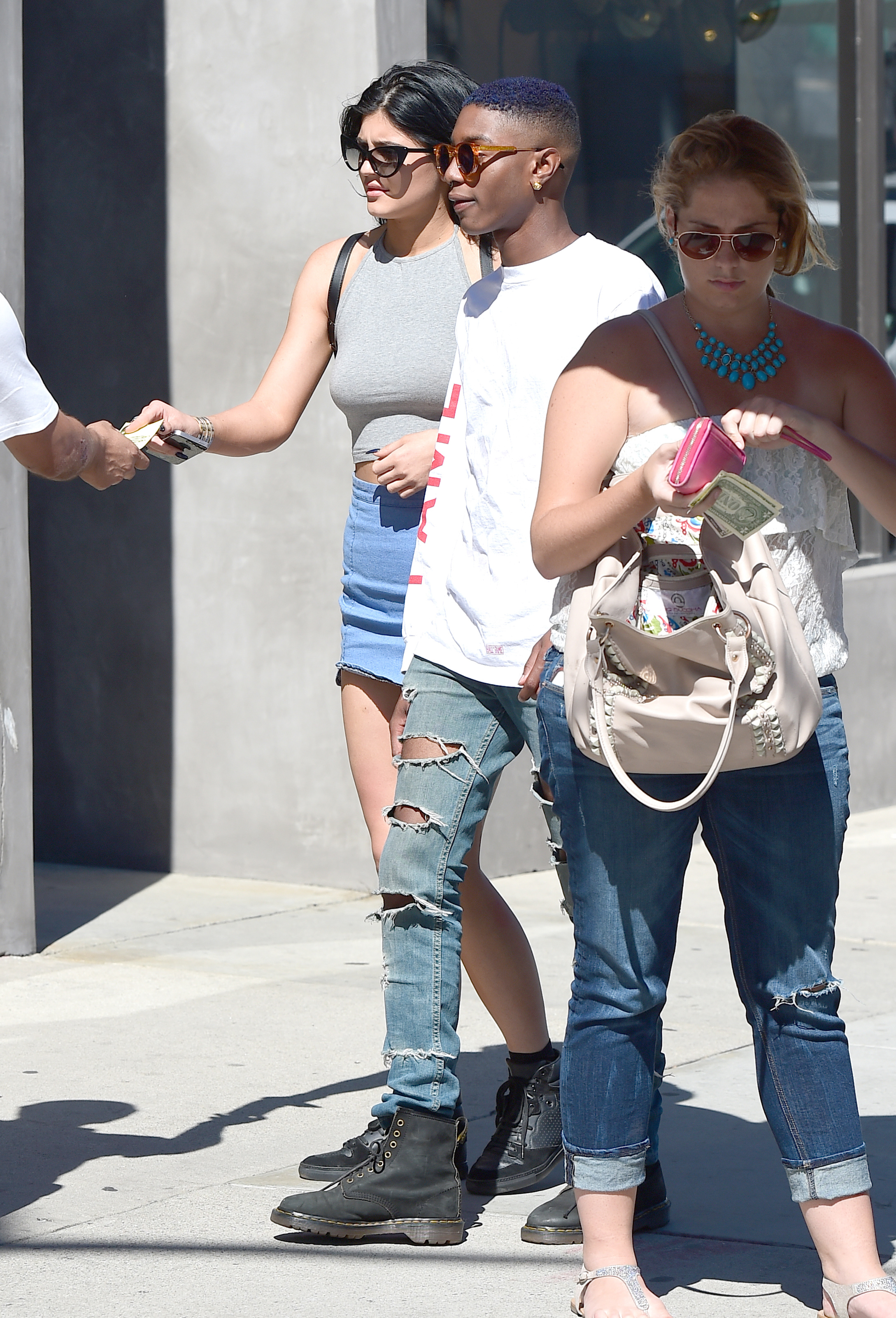 Access_Kardashian_03.jpg