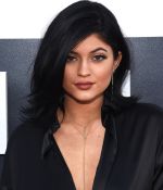 Access_Kardashian_02.jpg
