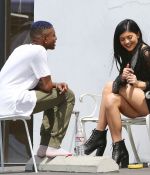 Access_Kardashian_03.jpg