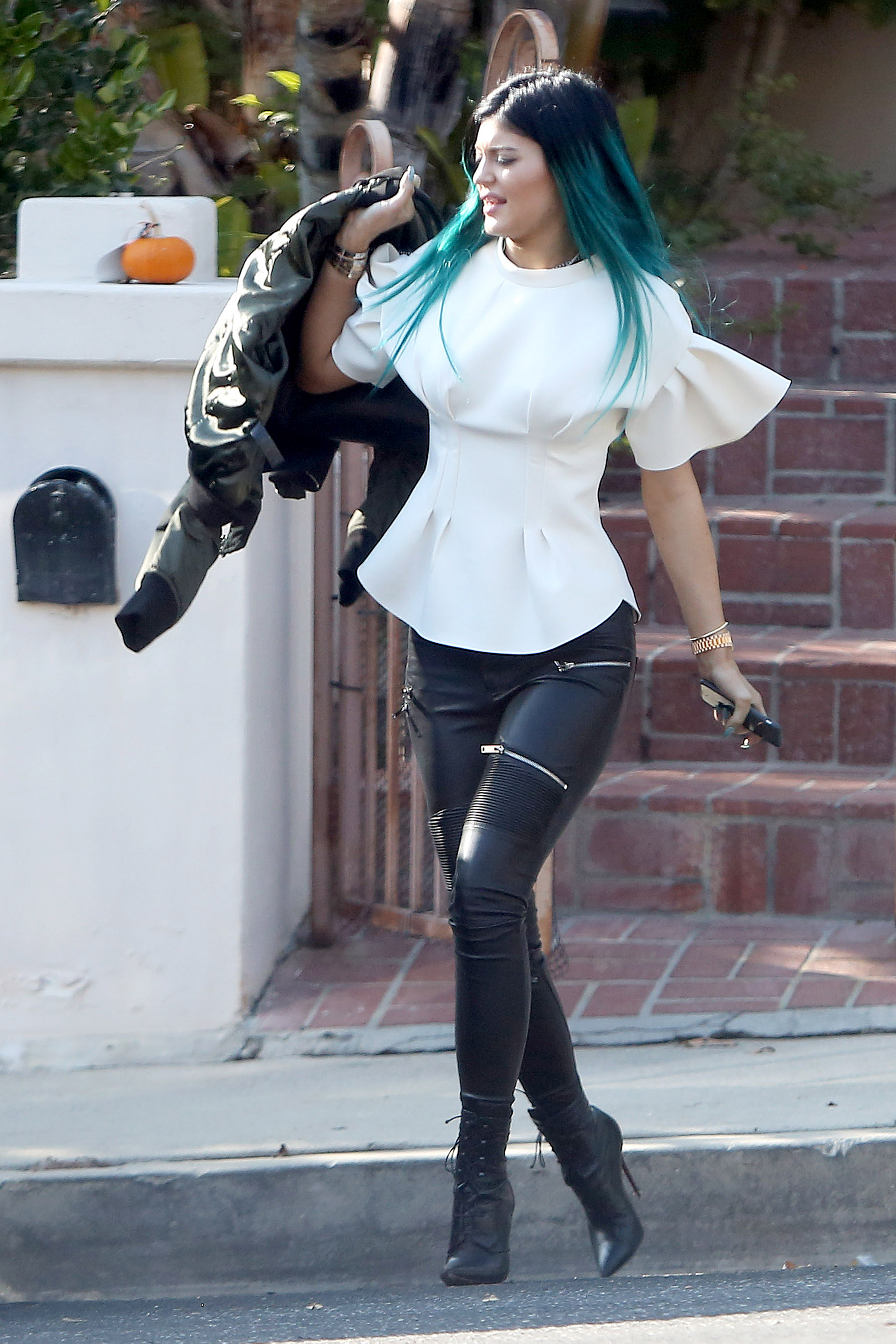Access_Kardashian_010.jpg