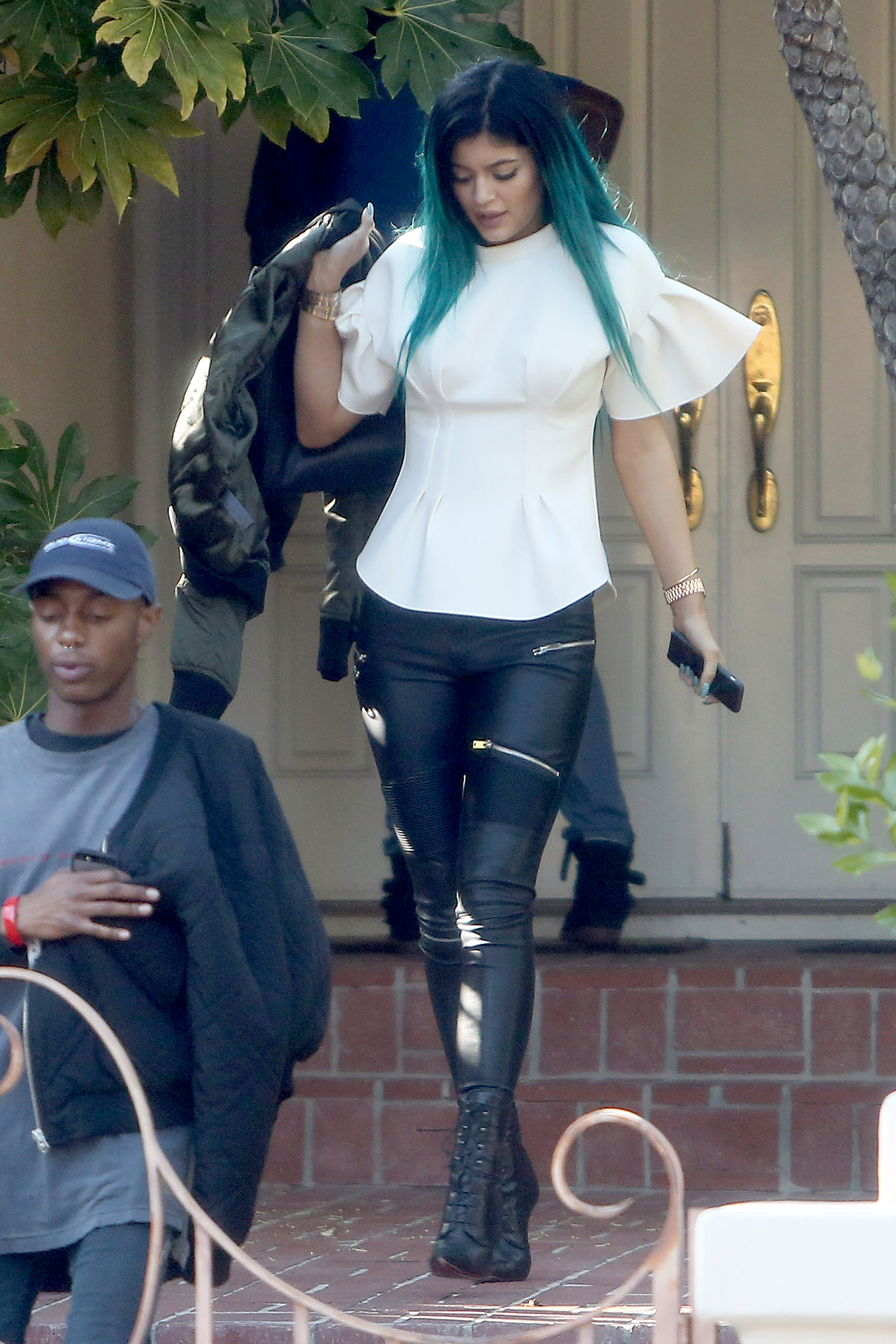 Access_Kardashian_02.jpg