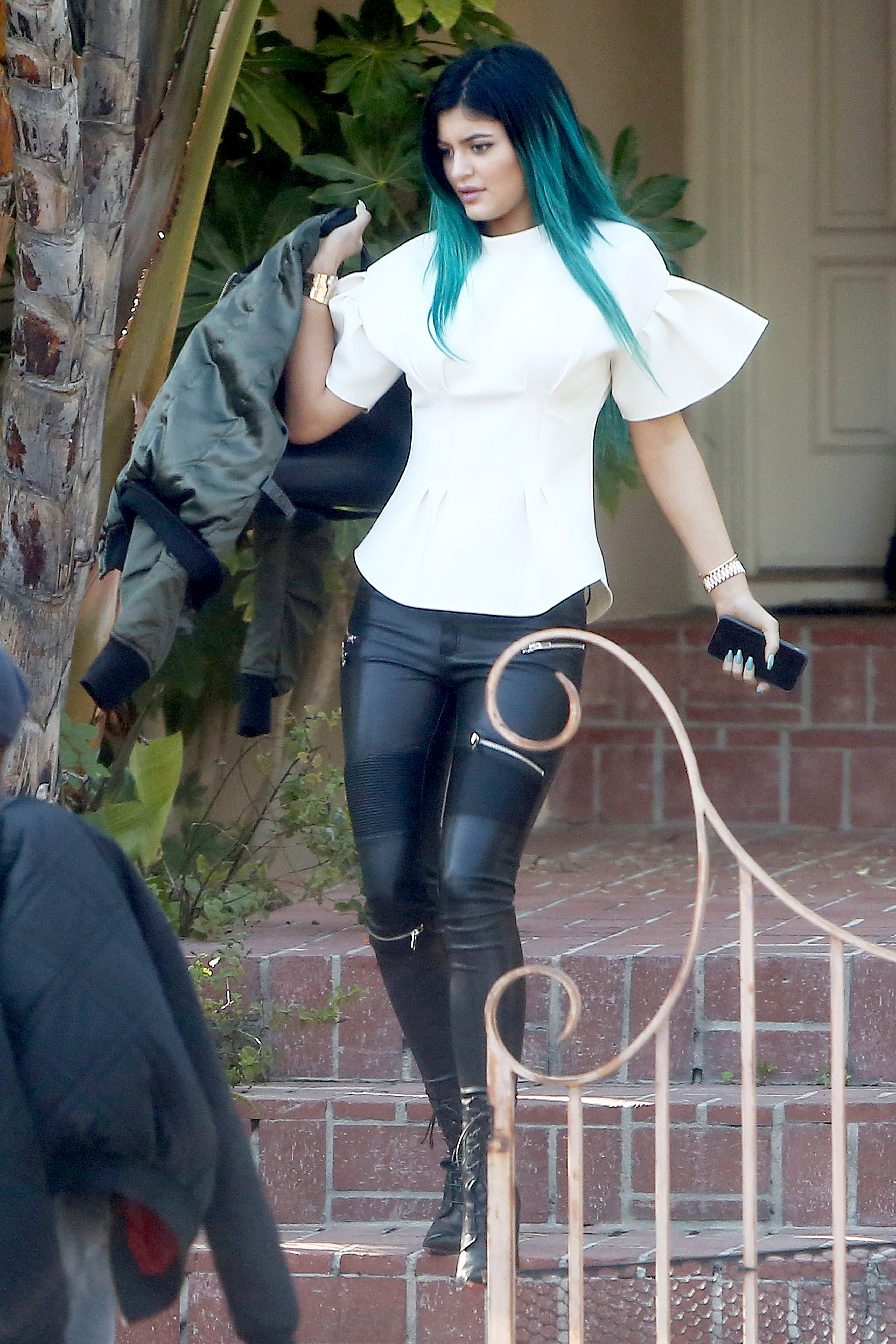 Access_Kardashian_03.jpg