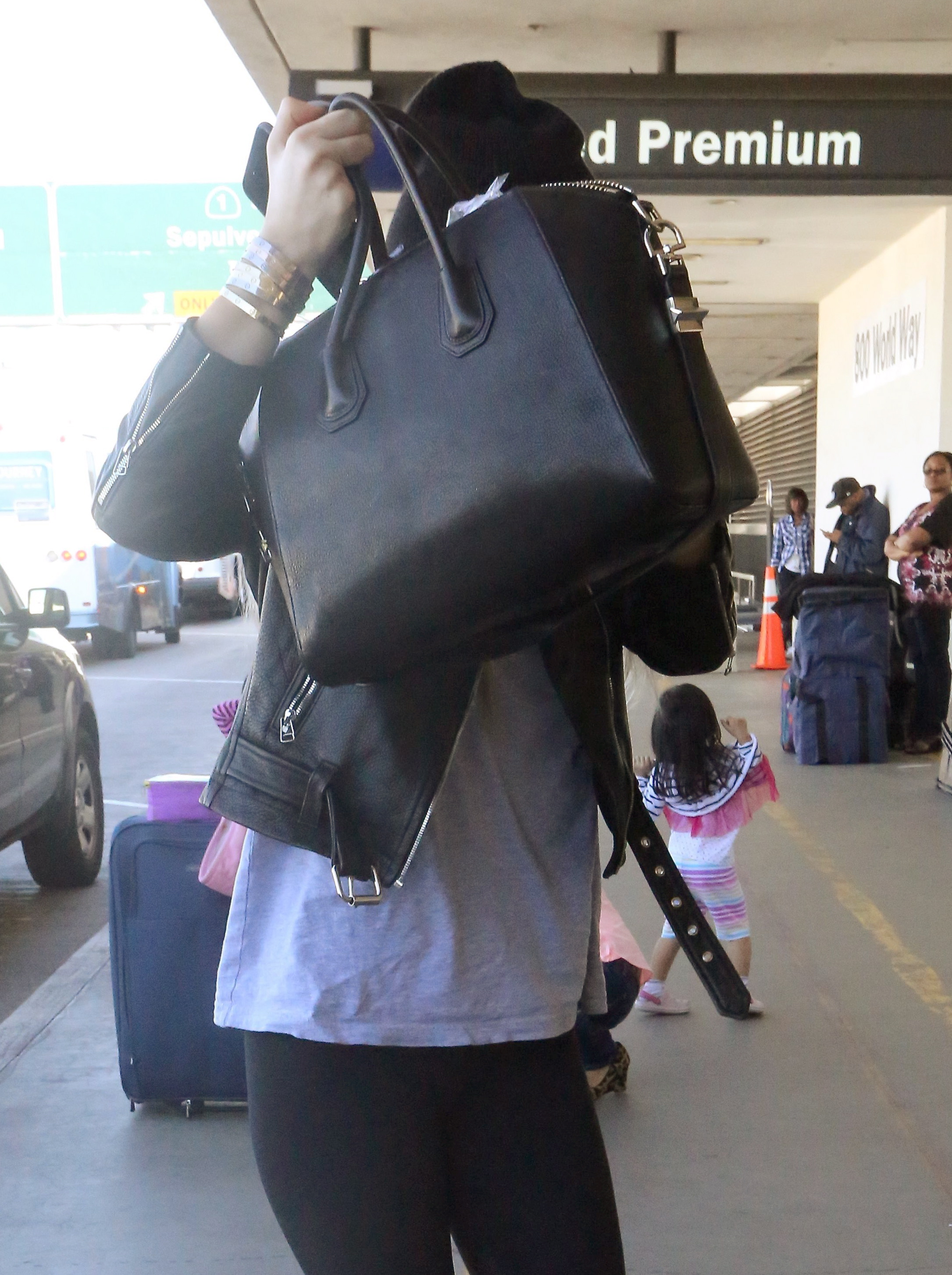 Access_Kardashian_08.jpg