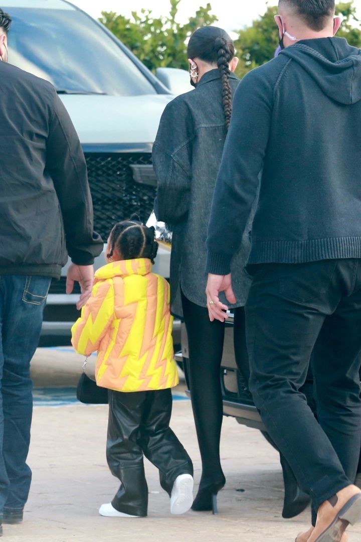 Access_Kardashian_005~0.jpg
