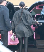 Access_Kardashian_003~0.jpg