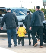 Access_Kardashian_009~0.jpg