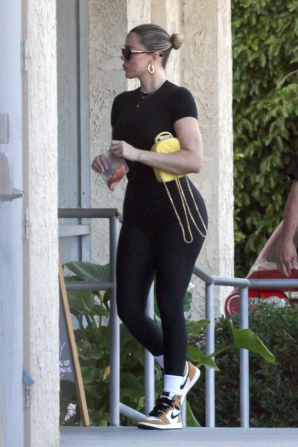 Access_Kardashian_001.jpg