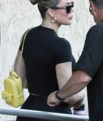 Access_Kardashian_01.jpg