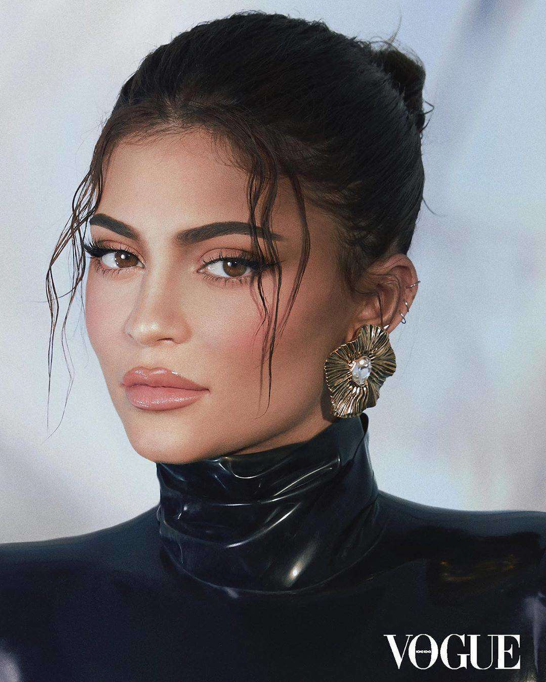 Access_Kardashian_01.jpg