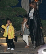 Access_Kardashian_001.jpg
