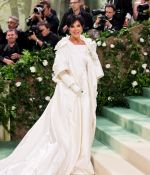 Access_Kardashian_04.jpg