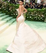 Access_Kardashian_06.jpg