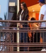 Access_Kardashian_28929.jpeg