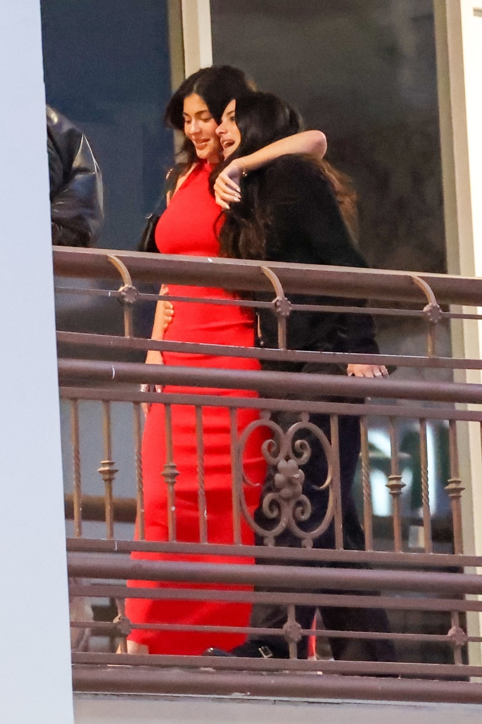 Access_Kardashian_281129.jpeg
