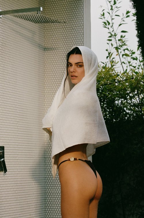 Access_Kardashian_28629~0.jpeg