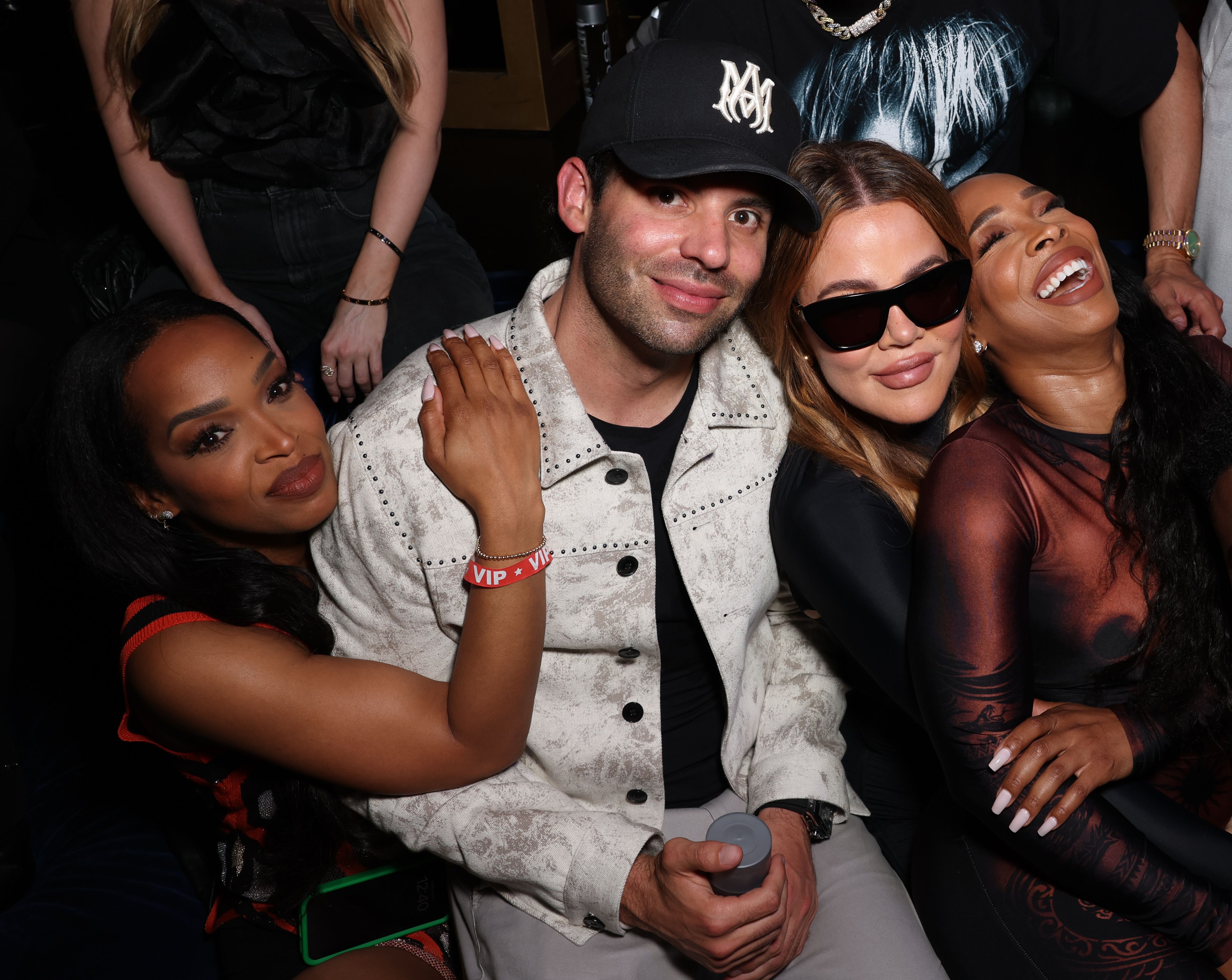 Access_Kardashian_001.jpg