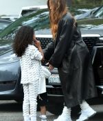 Access_Kardashian_05.jpg