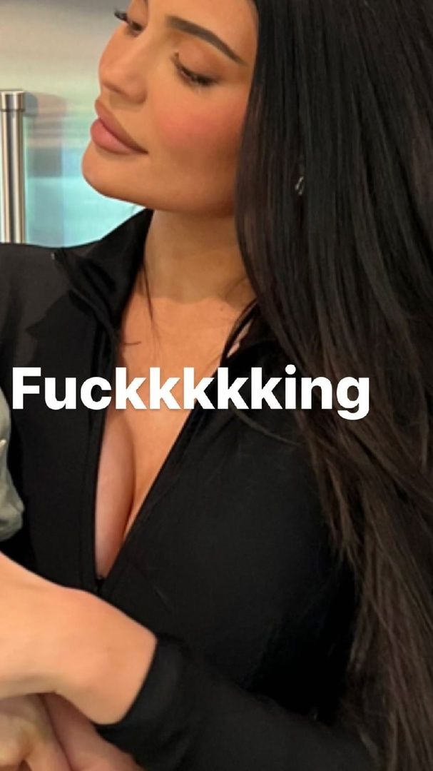 Access_Kardashians_001.jpg