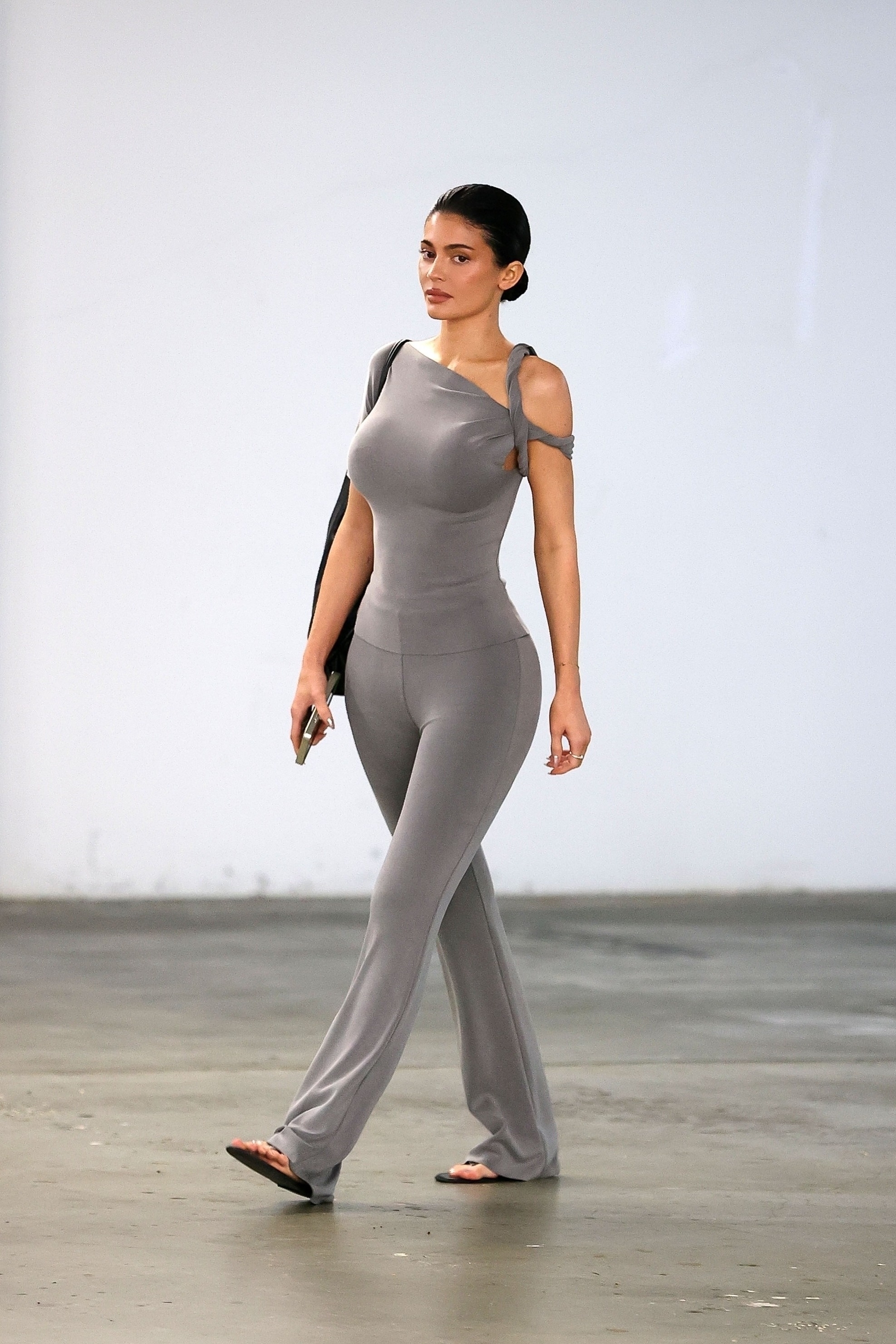 Access_Kardashian_02.jpg