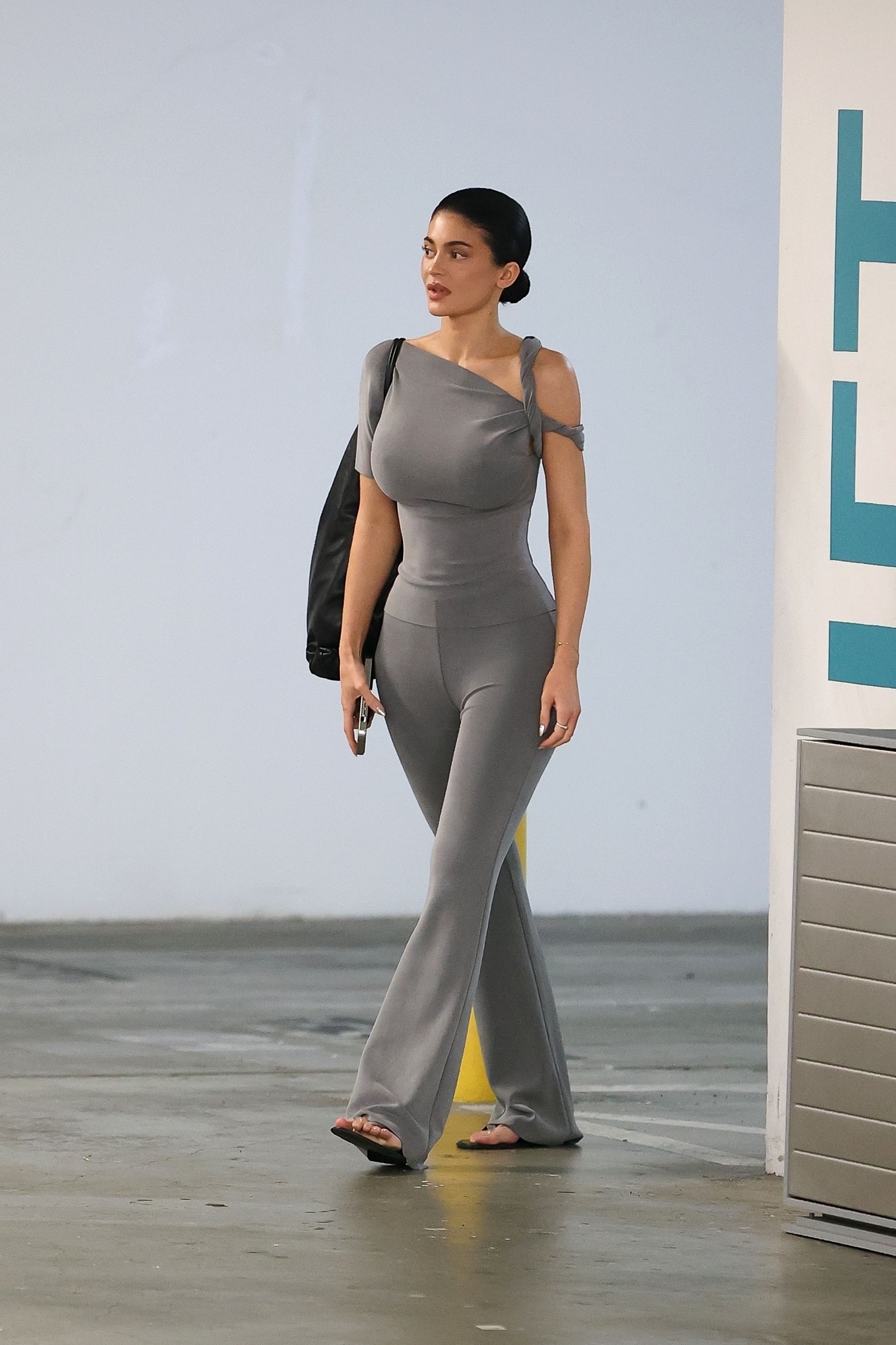 Access_Kardashian_03.jpg