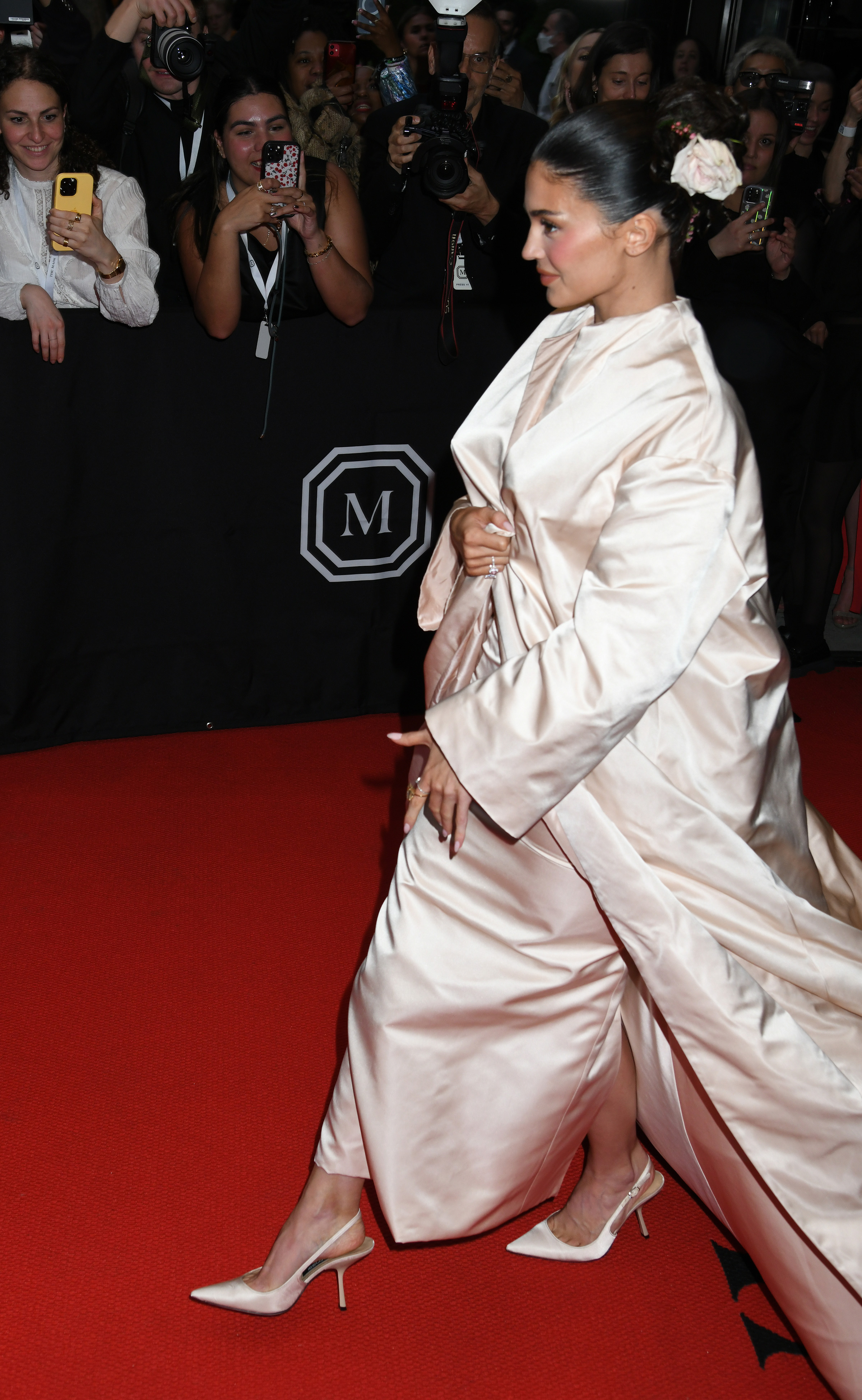 Access_Kardashian_06.jpg