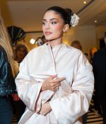 Access_Kardashian_03.jpg