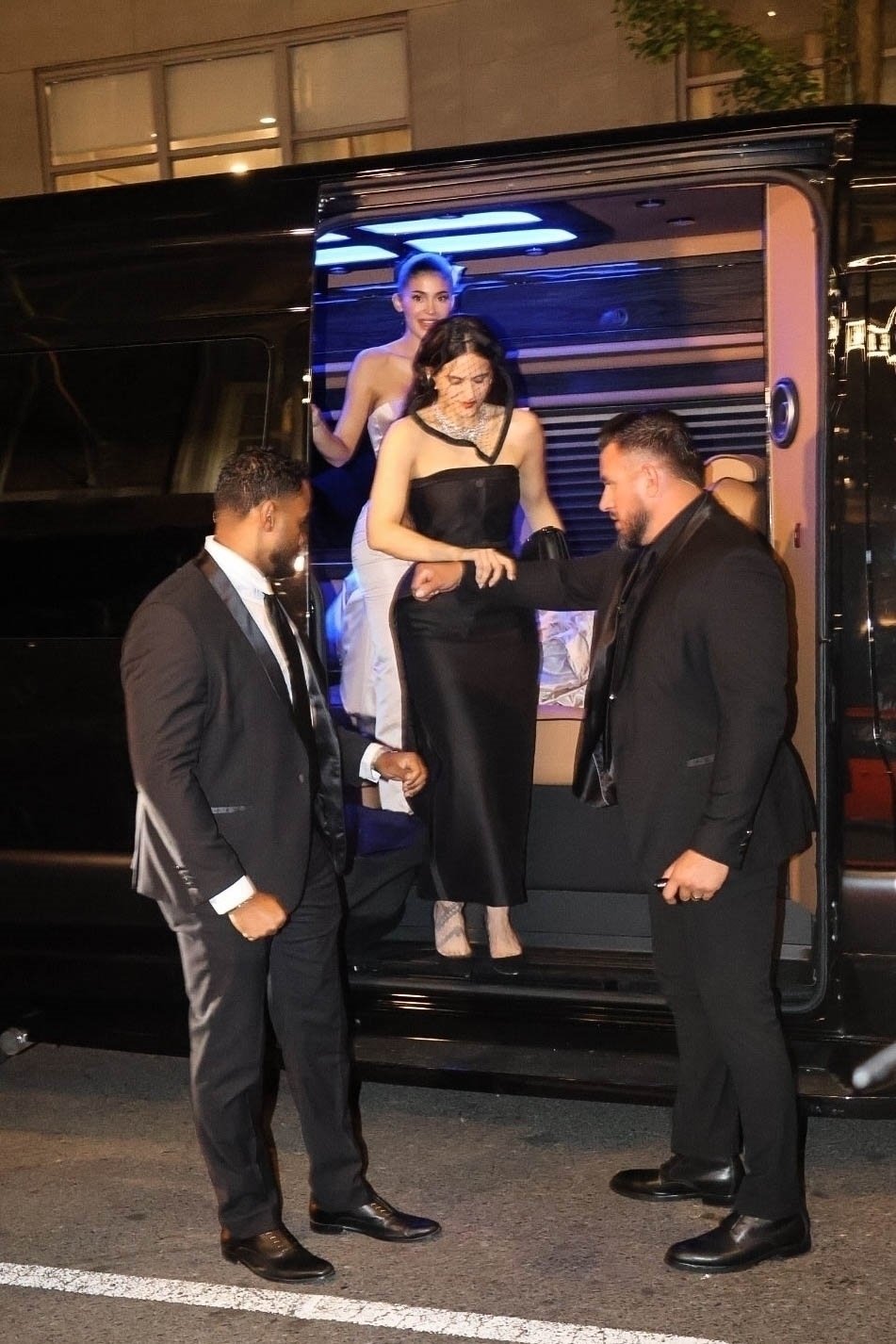 Access_Kardashian_01.jpg