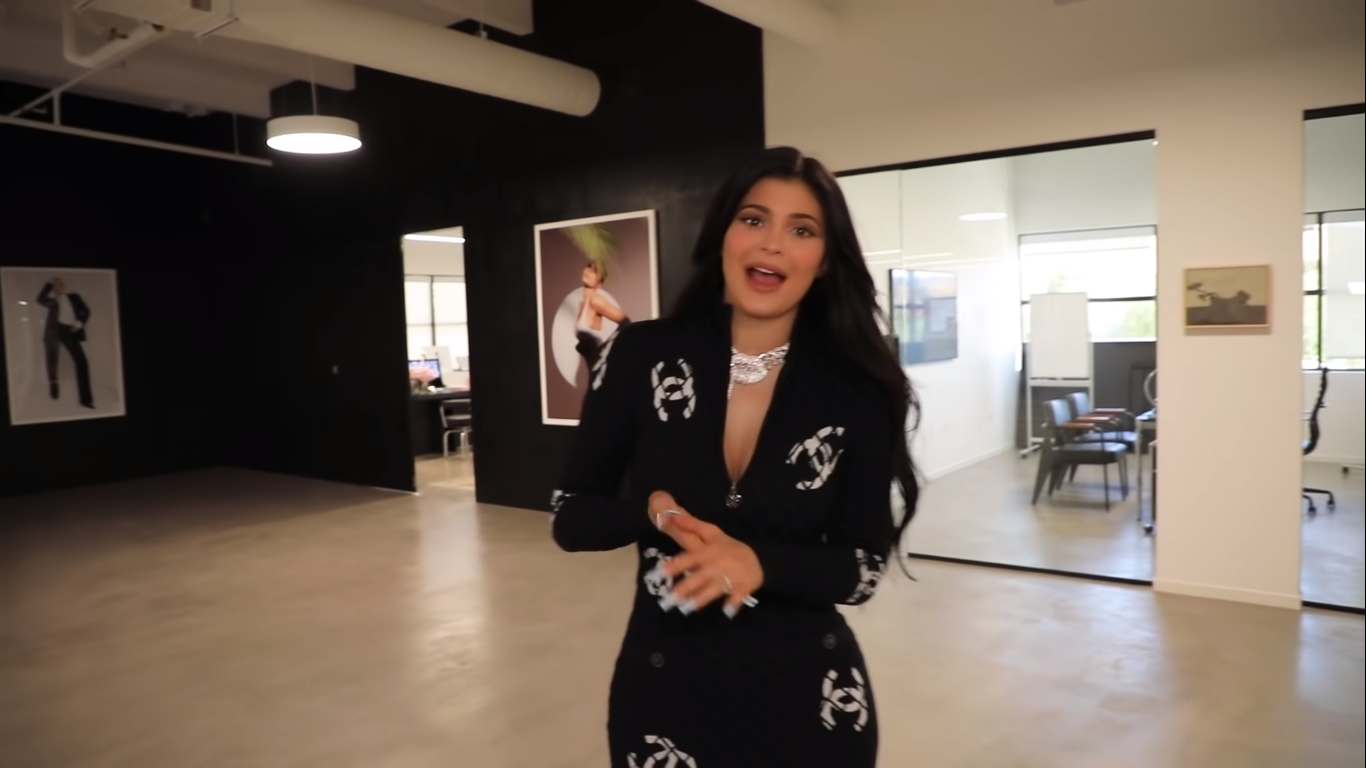 Access_Kardashian_017.png