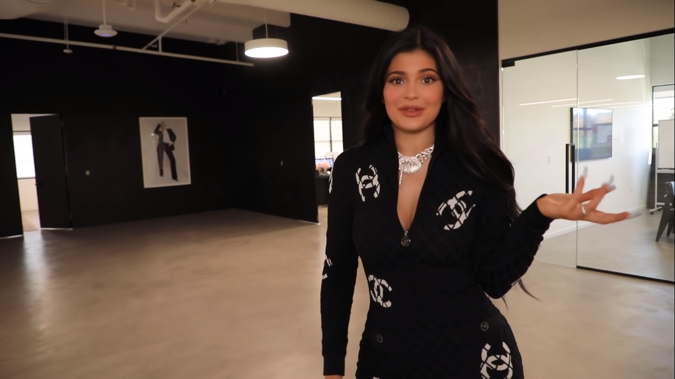 Access_Kardashian_018.png