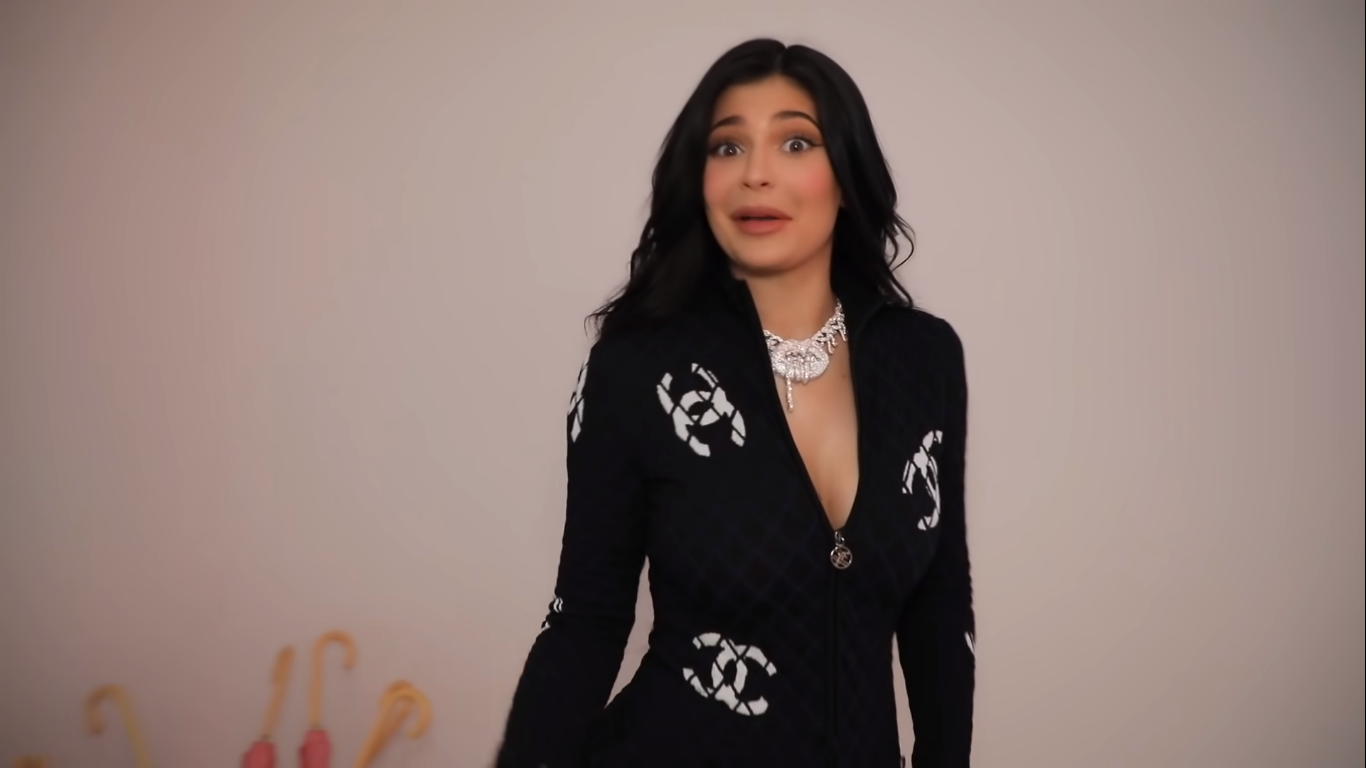 Access_Kardashian_06.png