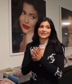 Access_Kardashian_012.png