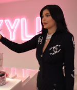 Access_Kardashian_03.png