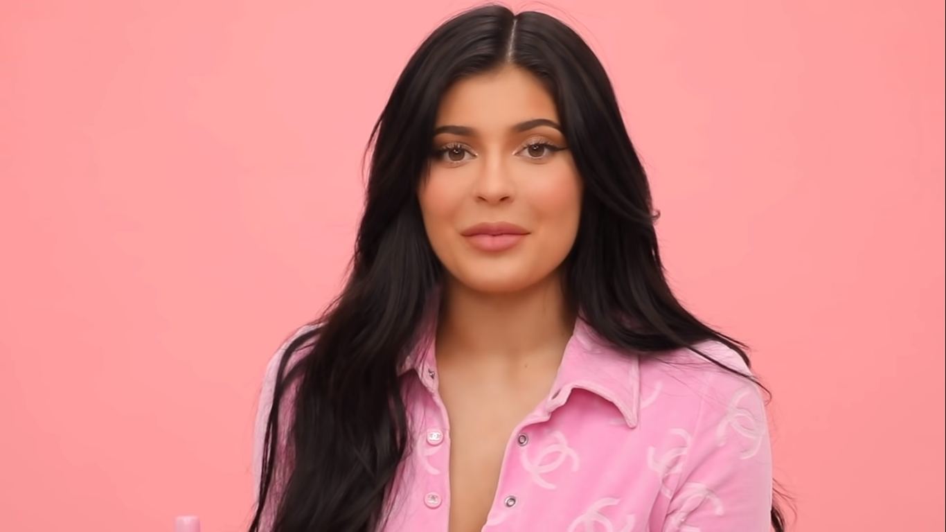 Access_Kardashian_01.png