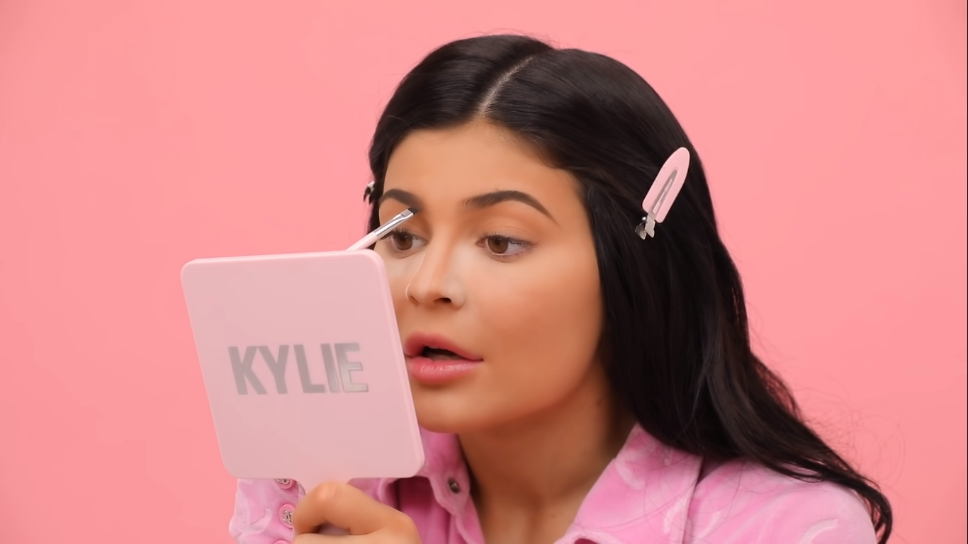 Access_Kardashian_011.png