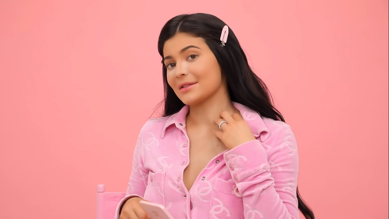 Access_Kardashian_012.png