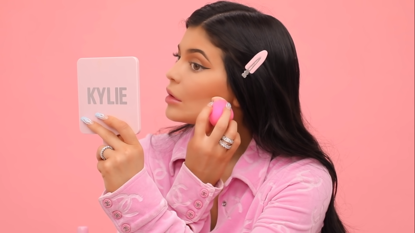 Access_Kardashian_014.png