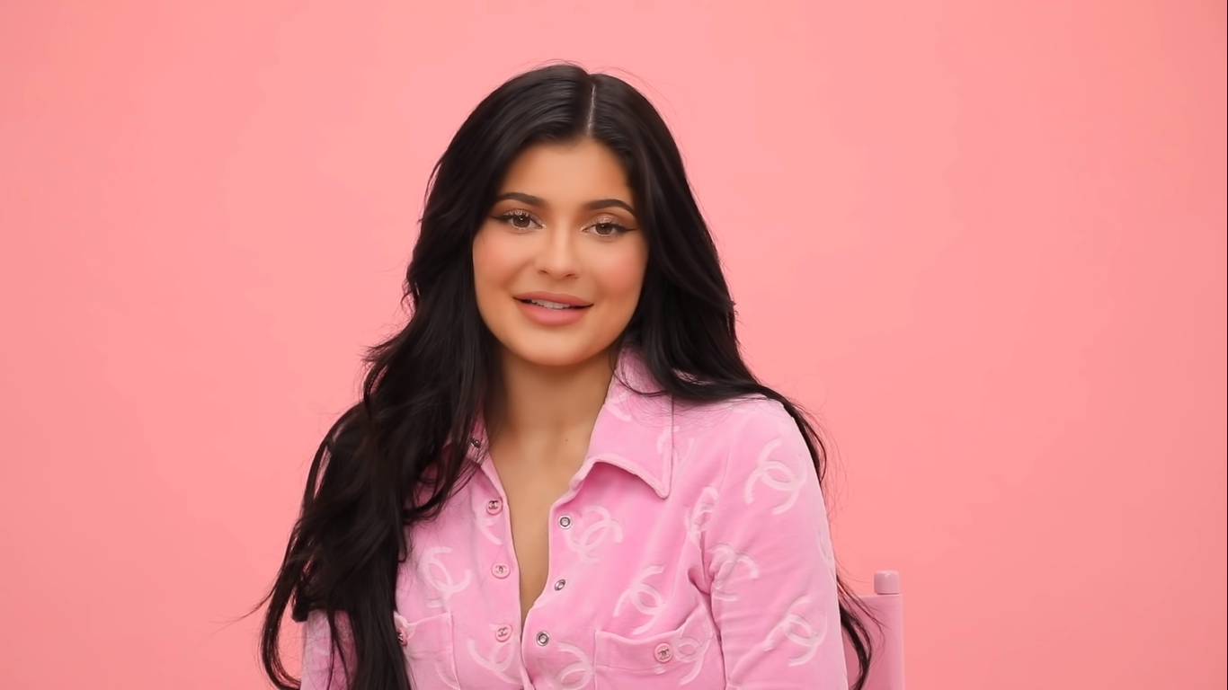 Access_Kardashian_016.png