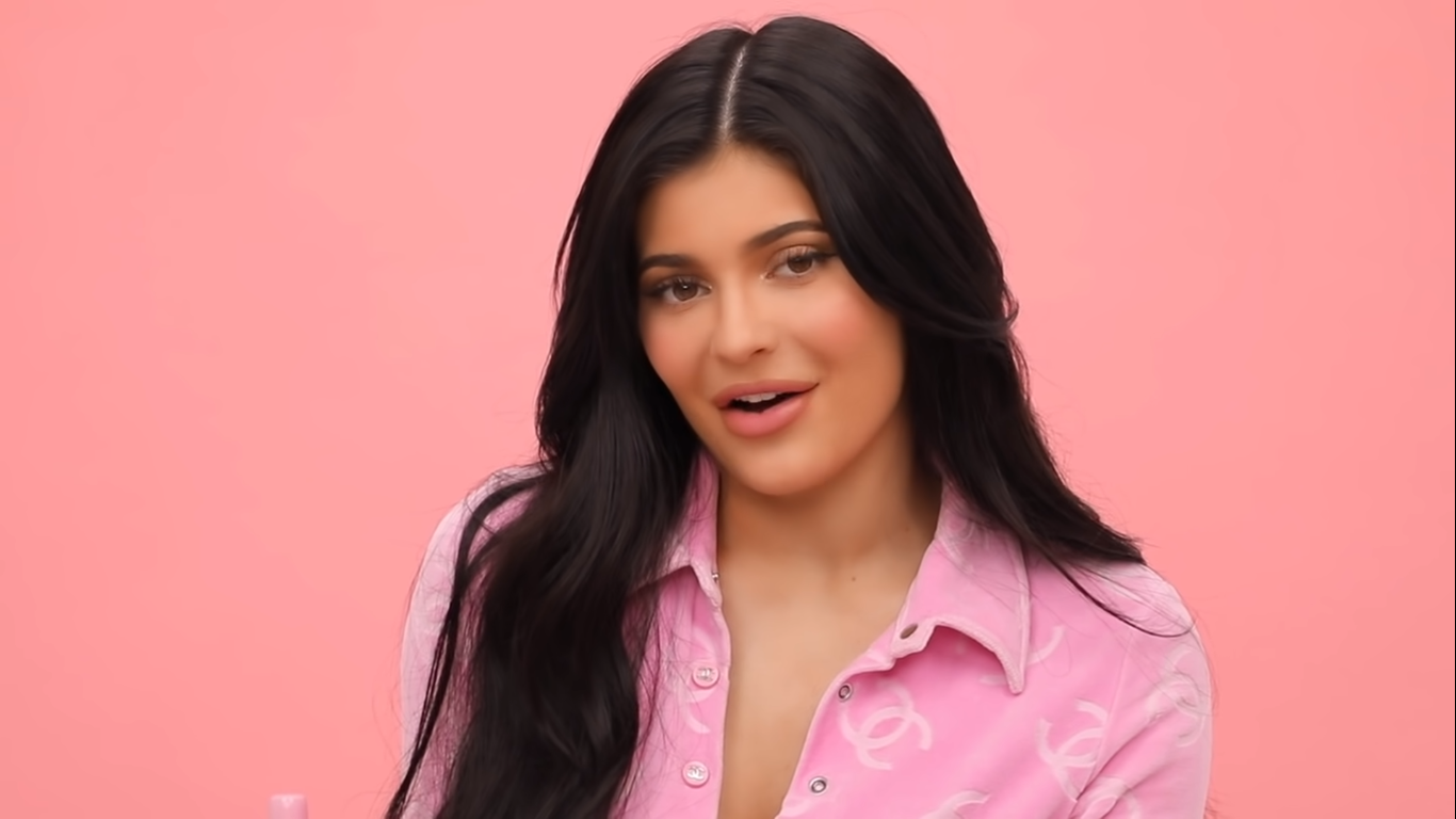 Access_Kardashian_02.png
