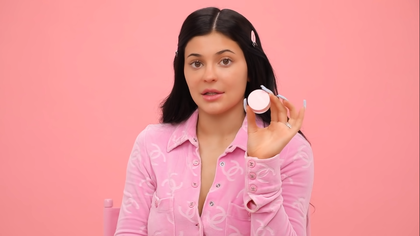 Access_Kardashian_03.png