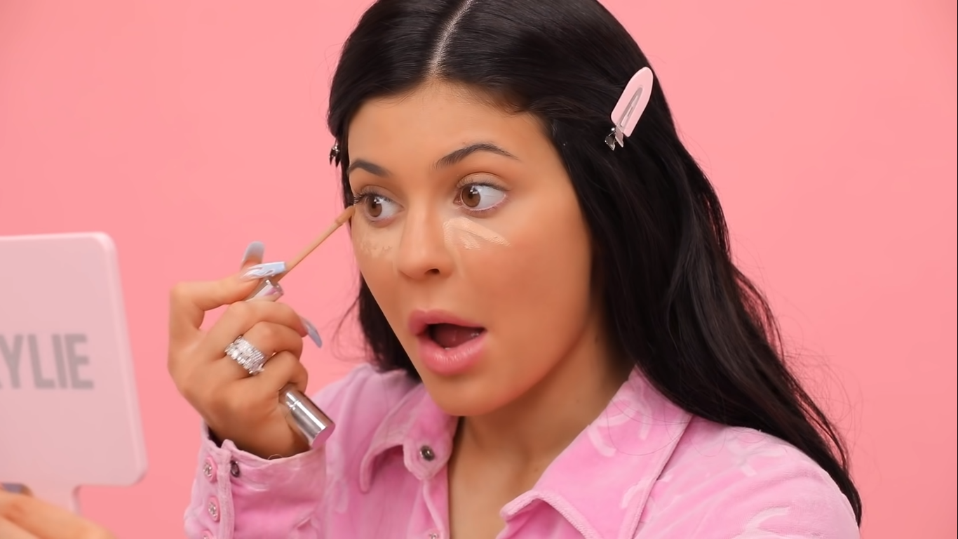 Access_Kardashian_05.png