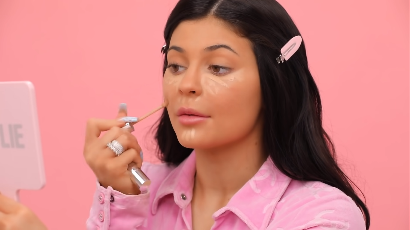 Access_Kardashian_06.png