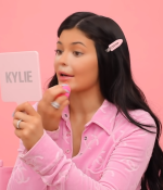 Access_Kardashian_08.png