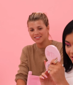 Access_Kardashian_018.png