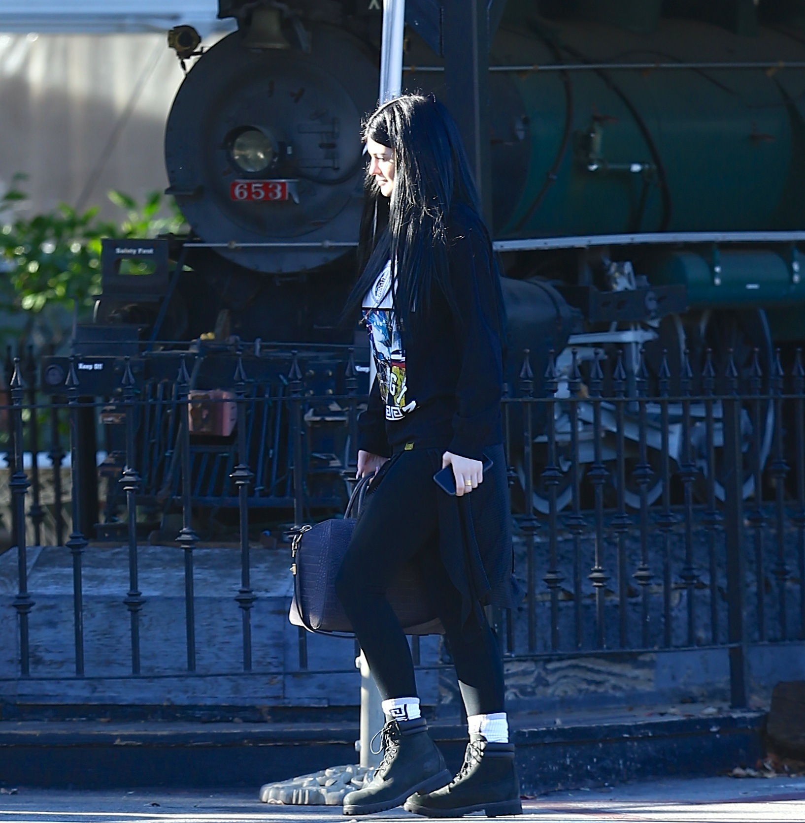Access_Kardashian_02.jpg