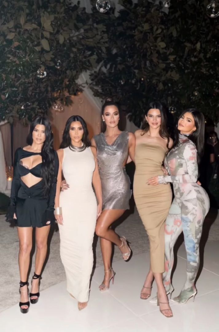 Access_Kardashian_002.jpg
